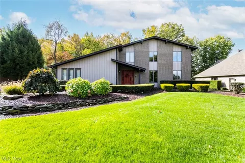 3289 Olde Winter Trl, Poland, OH 44514