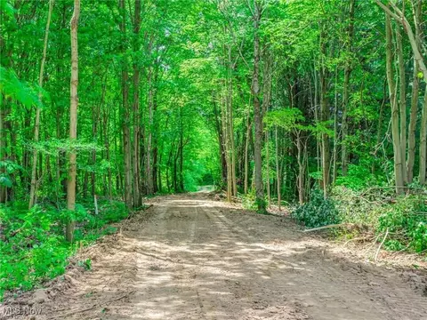 V/l Northampton Road, Cuyahoga Falls, OH 44223