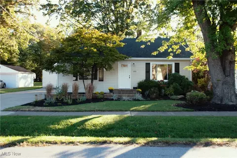 1193 E 354th St, Eastlake, OH 44095