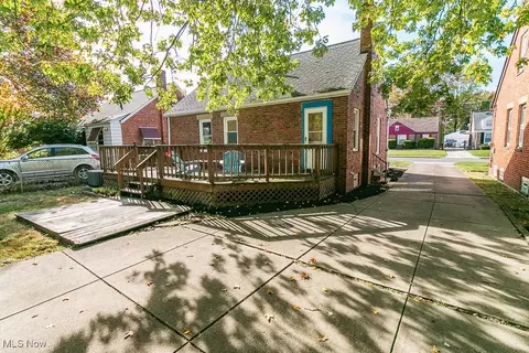 335 E 257th St, Euclid, OH 44132 photo 6