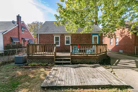 335 E 257th St, Euclid, OH 44132 photo 12