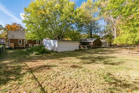 335 E 257th St, Euclid, OH 44132 photo 11
