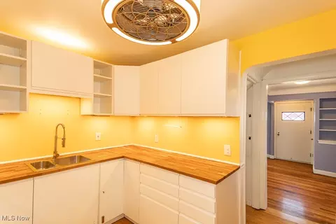335 E 257th St, Euclid, OH 44132 photo 16