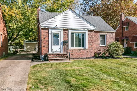 335 E 257th St, Euclid, OH 44132 photo 4