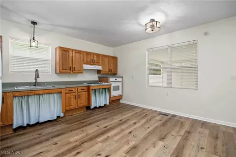 4341 Laurel Rd, Lorain, OH 44055 photo 4