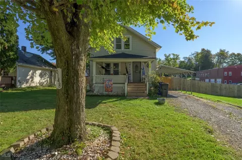 6148 Short St, Ravenna, OH 44266
