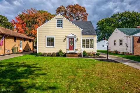 6457 Fernhurst Ave, Cleveland, OH 44130
