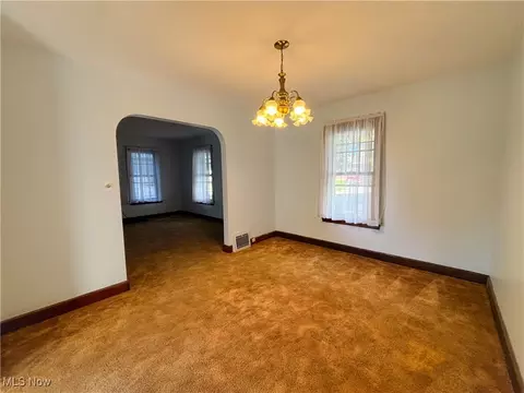 1015 E 4th St, Salem, OH 44460 photo 8