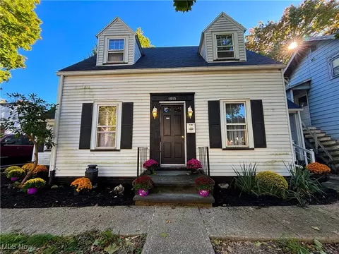 1015 E 4th St, Salem, OH 44460 photo 2