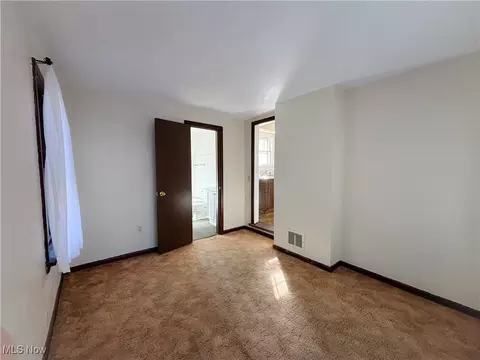 1015 E 4th St, Salem, OH 44460 photo 17