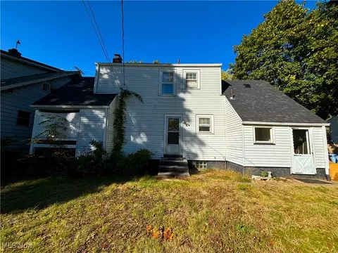 1015 E 4th St, Salem, OH 44460 photo 3