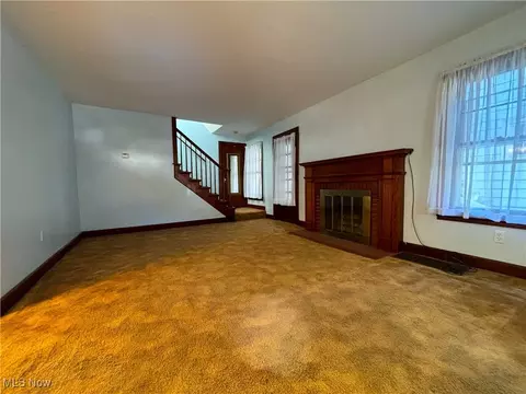 1015 E 4th St, Salem, OH 44460 photo 5