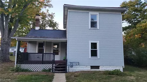 248 5th St NE, New Philadelphia, OH 44663