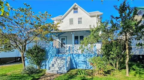 623 33rd St, Parkersburg, WV 26101