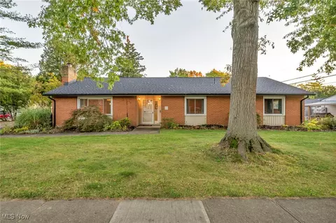 317 Race St, Berea, OH 44017