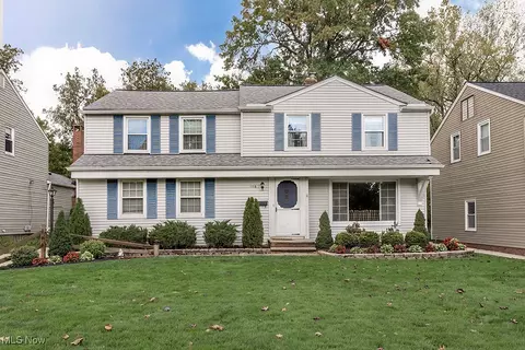 1116 Croyden Rd, Lyndhurst, OH 44124