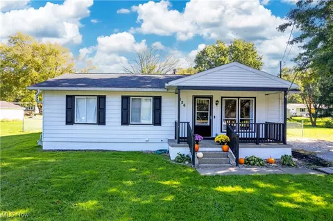 826 Buckeye St, Orrville, OH 44667