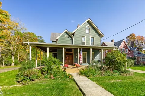 215 N Hambden St, Chardon, OH 44024