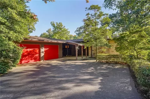 3095 Silver Lake Blvd, Silver Lake, OH 44224