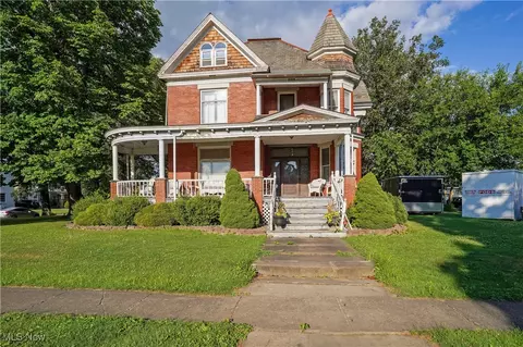 438 N 15th St, Sebring, OH 44672