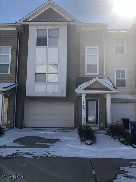 17625 Wildwood Ln #323, Cleveland, OH 44119