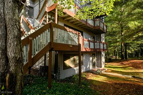 2183 Pinebrook Trl, Cuyahoga Falls, OH 44223