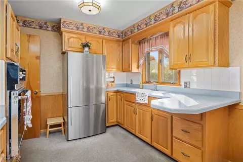 41887 Earlene Ct, Elyria, OH 44035 photo 9