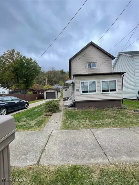 89 Smithfield St, Dillonvale, OH 43917
