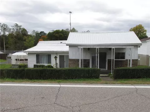 460 Friendly Hill Rd, Friendly, WV 26146