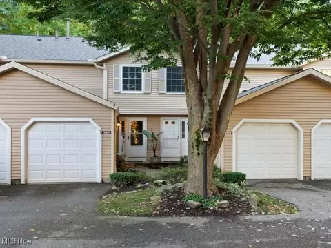 3951 Lake Run Blvd, Stow, OH 44224