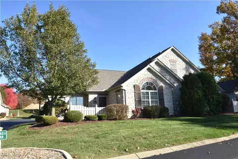 9151 Springfield Rd #1002, Poland, OH 44514