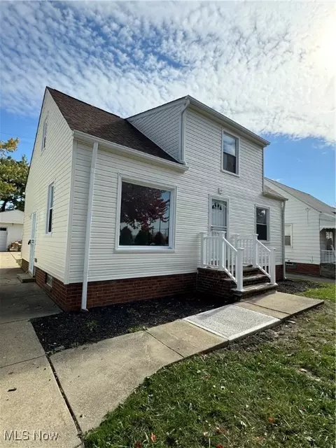 4339 E 167th St, Cleveland, OH 44128