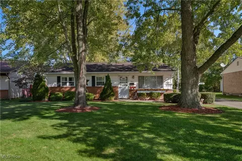 4478 Burkey Rd, Austintown, OH 44515