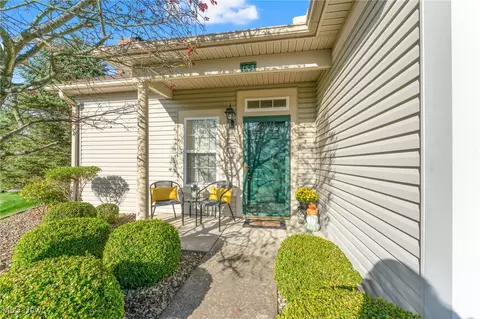 5645 Clingan Rd #15A, Struthers, OH 44471 photo 2
