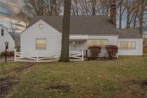 418 Garford Ave, Elyria, OH 44035