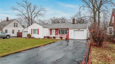 618 Kenmore Ave NE, Warren, OH 44483