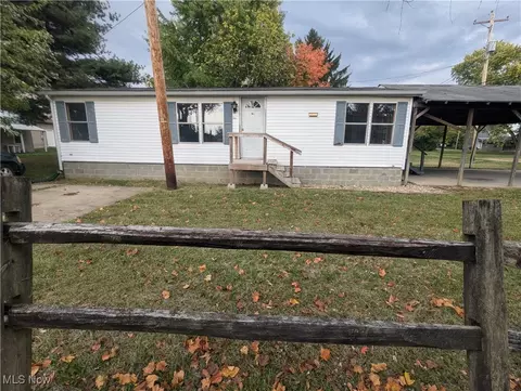 436 N 5th St, Cambridge, OH 43725