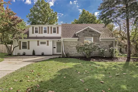 23350 Wimbledon Rd, Shaker Heights, OH 44122