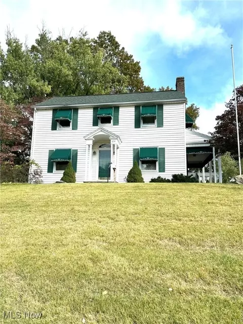 854 Campbell Cir NE, Massillon, OH 44646