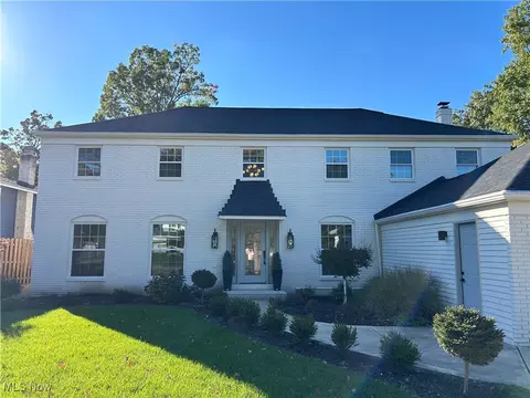 17017 Lanier Ave, Strongsville, OH 44136