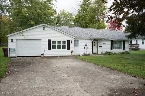 31 W Erie St, Jefferson, OH 44047