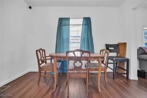 Dining - 657 Easter Ave, Akron, OH 44307 photo 1 of 2