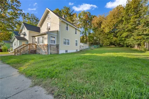 Exterior - 657 Easter Ave, Akron, OH 44307 photo 4 of 4