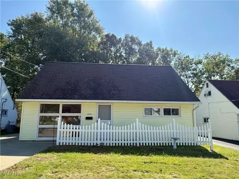 1421 Mckinley Ave, Niles, OH 44446