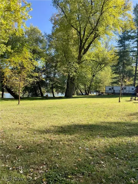5476 St Rt 669, Mcconnelsville, OH 43756