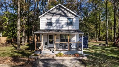 1611 Johnson Plank Rd, Cortland, OH 44410