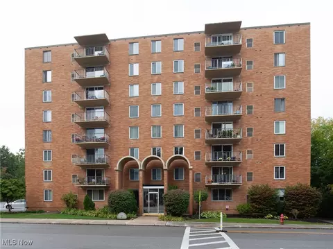 50 S Rocky River Dr #704, Berea, OH 44017
