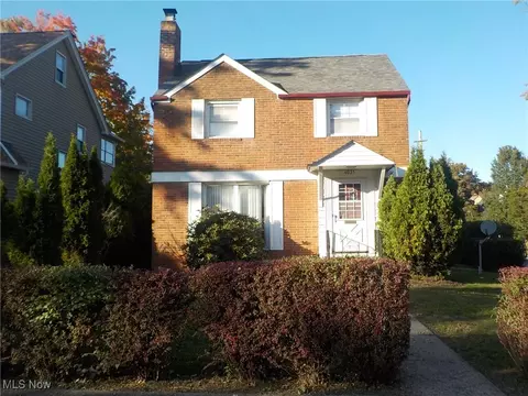 4031 Ardmore Rd, Cleveland, OH 44121