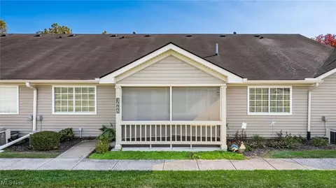 3668 Colony Hill Dr, Zanesville, OH 43701