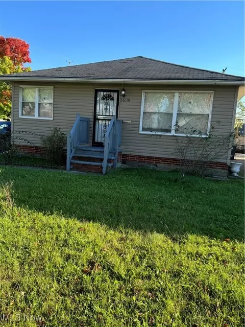 16110 Seville Rd, Cleveland, OH 44128